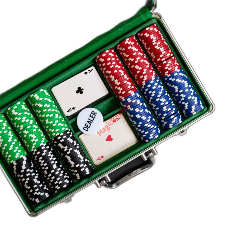 Set Poker cu 300 de jetoane,  2 pachete de carti, cutie si 5 zaruri rosii, cutie aluminiu